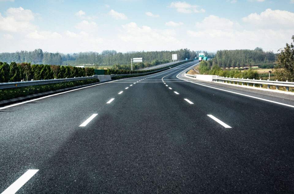 Jazda po autostradzie – Porady i przepisy